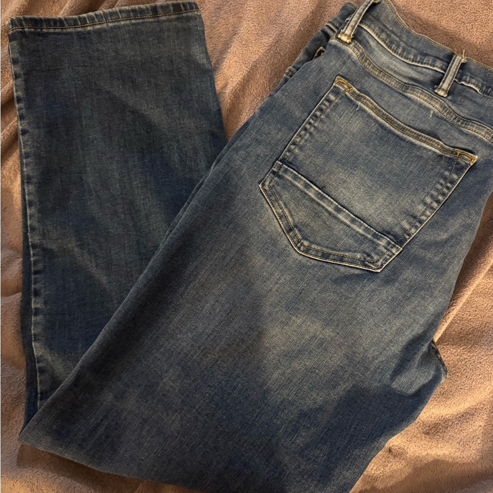Arizona Jean Co. Men's Blue Straight Leg Jeans
